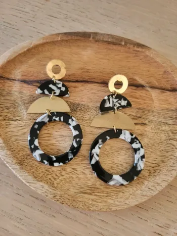 Magnifique boucle d oreille
