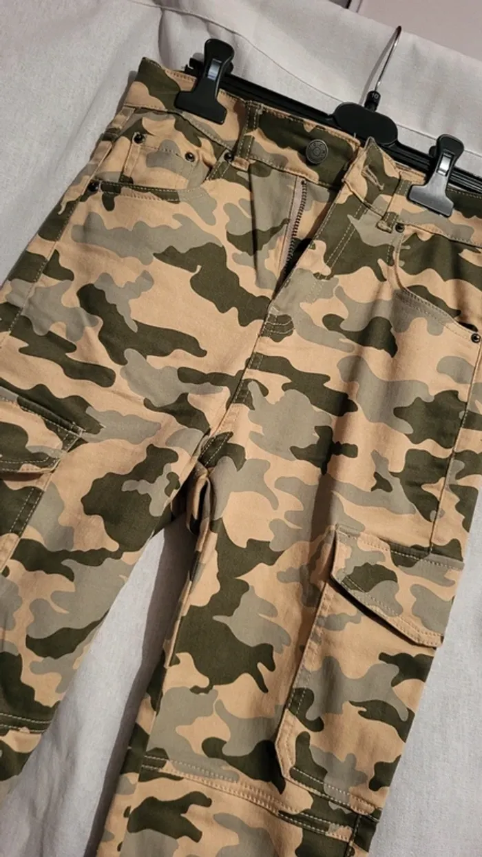 Jean camouflage taille S - photo numéro 3