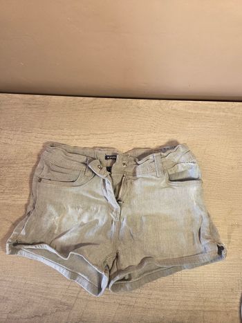 Short gris 10 ans