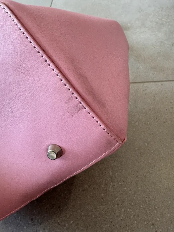 Sac à main rose et jaune Pierre Hardy, bon état mais il y a quelques traces d'usures, 26,5x22cm - photo numéro 3