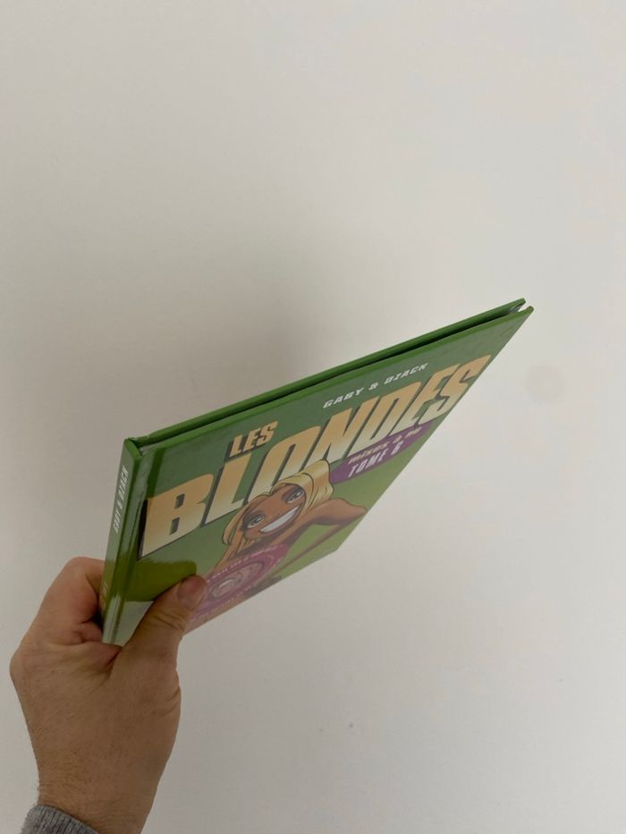 BD Les Blondes - T.6 : Mises à nu - Gaby & Dzack - Soleil Humour - photo numéro 6