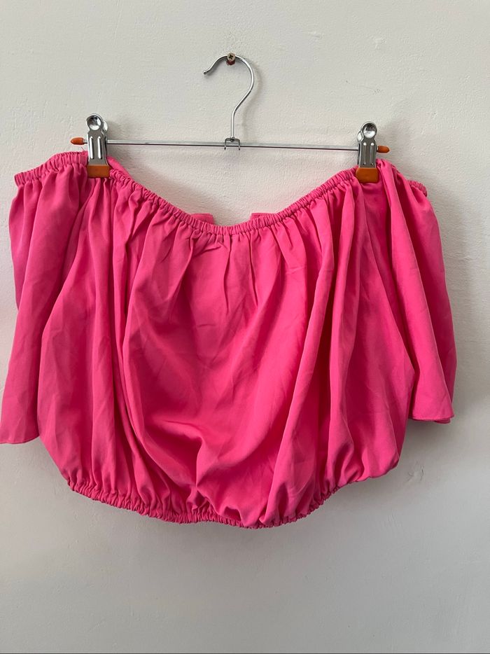 Blouse courte d’été épaules dénudées col V rose - photo numéro 8