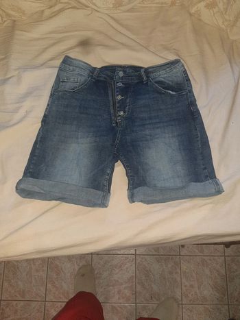 Short jeans