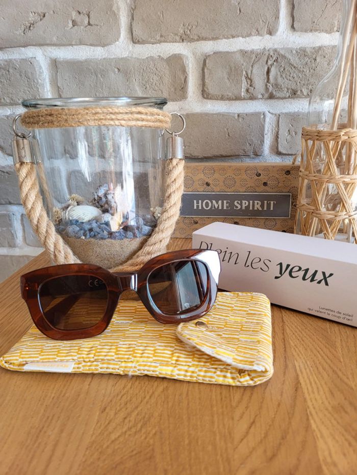 Lunettes de soleil Neuves Catégorie 3 avec etui - photo numéro 10