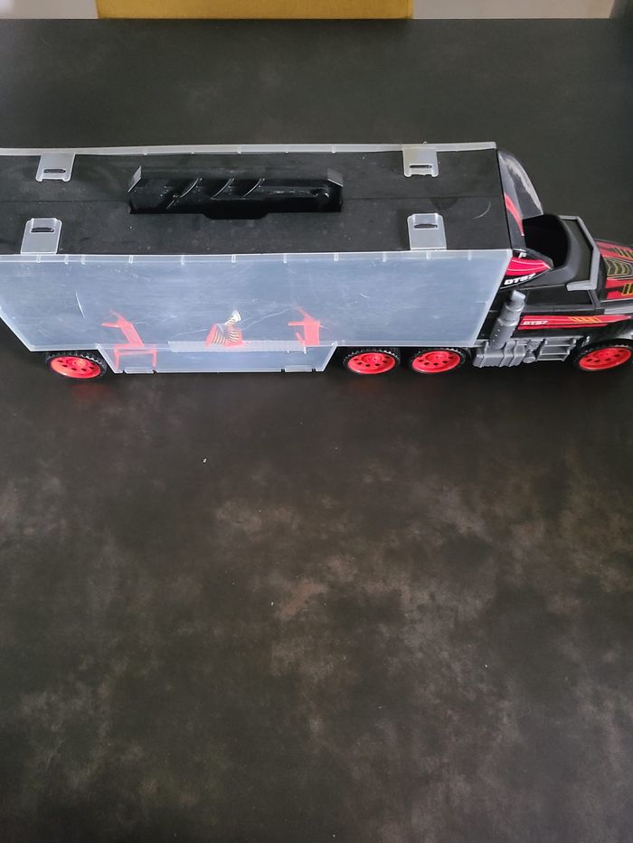 Camion transporteur - photo numéro 5