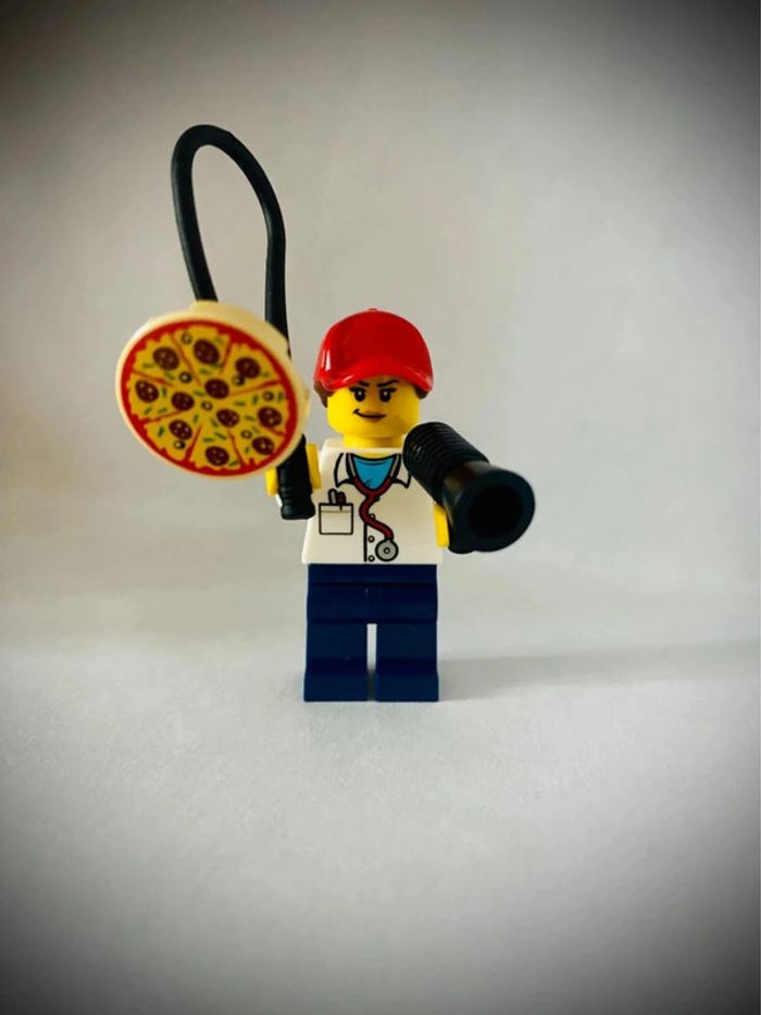 Minifigurine LEGO City - Cty1418 - La Coach Personnel 2019 - Très bon état