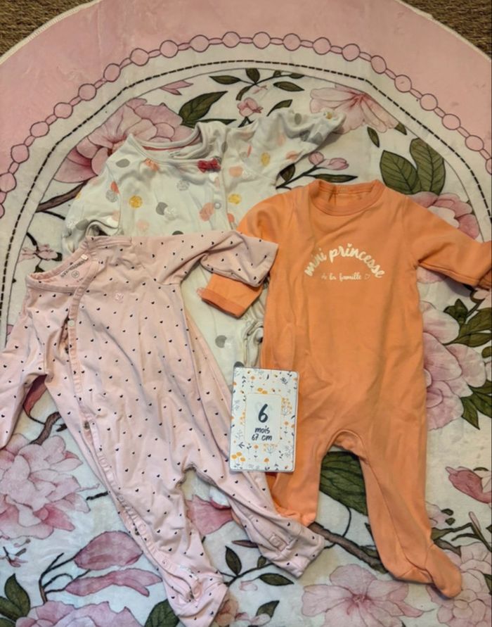 lot 3 pyjamas 6 mois fille très bon état - photo numéro 1