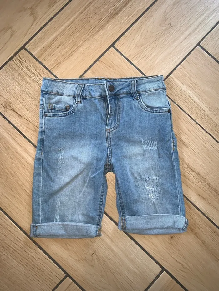 Short jeans
