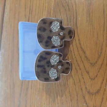Boucles d'oreilles puces têtes de mort skulls
