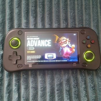 Console portable 15 000 jeux