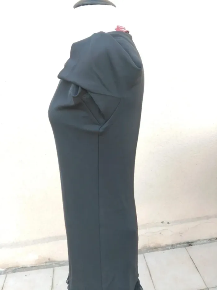 Tres belle petite robe noire Max Mara t38 - photo numéro 10