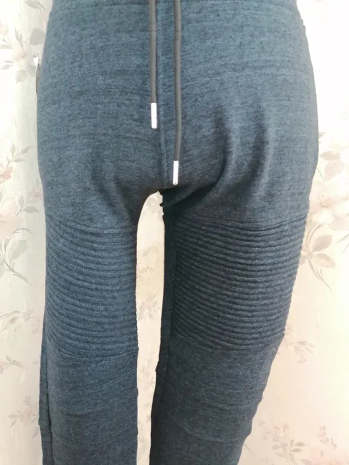 Pantalon jogging coupe biky gris shiné à reliefs sur les genoux / sweet pants / (S) - photo numéro 5