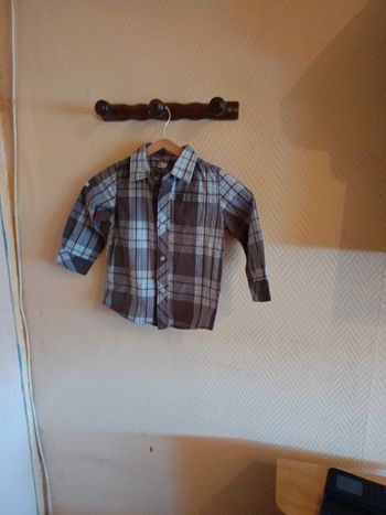 Chemise tape à l'oeil