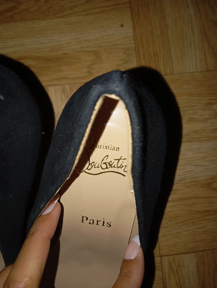 Escarpins Louboutin noires velours 39 - photo numéro 5