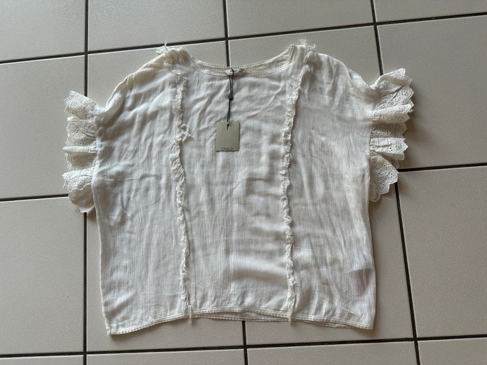 blouse / haut ample avec dentelle manche et effet effiloché devant ONLY taille 36 NEUF - photo numéro 6
