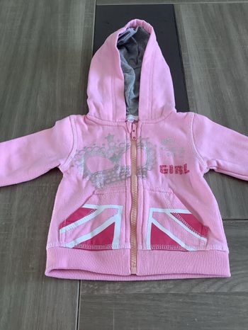 Sweat-shirt molletonné taille 6 mois