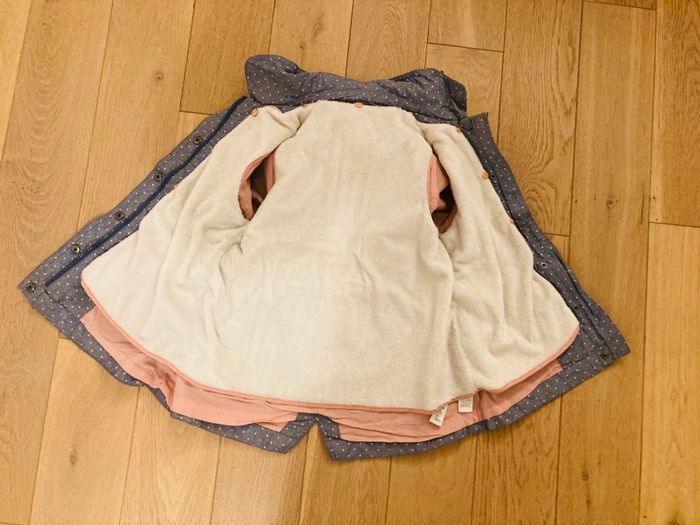 Lot de 2 gilets et 2 manteaux fille taille 4-5 ans - photo numéro 6