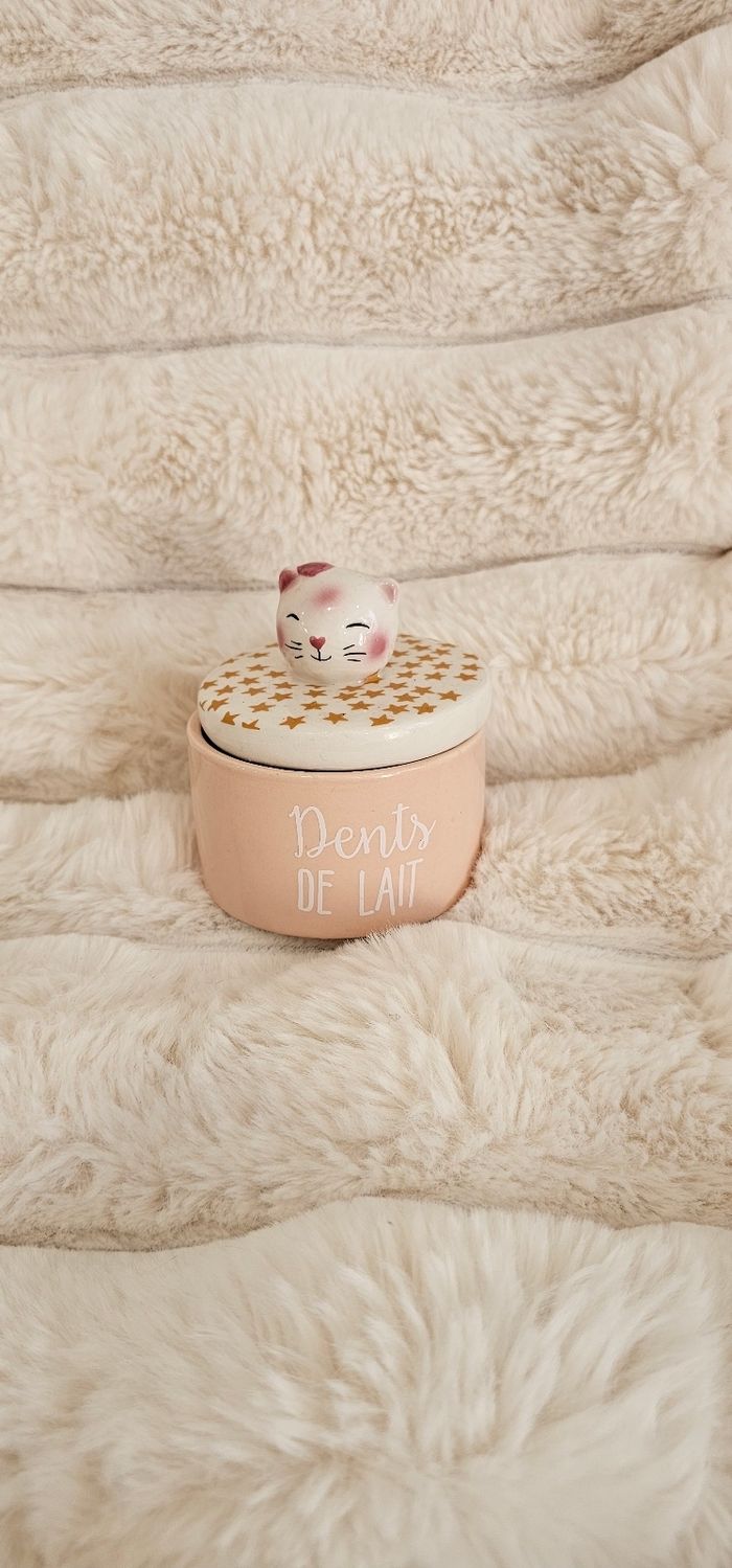 Magnifique boîte a dent de lait chat 🐱 Neuf