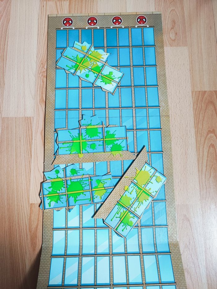 Jeu de société Spiderman "La Bataille au sommet" - photo numéro 4