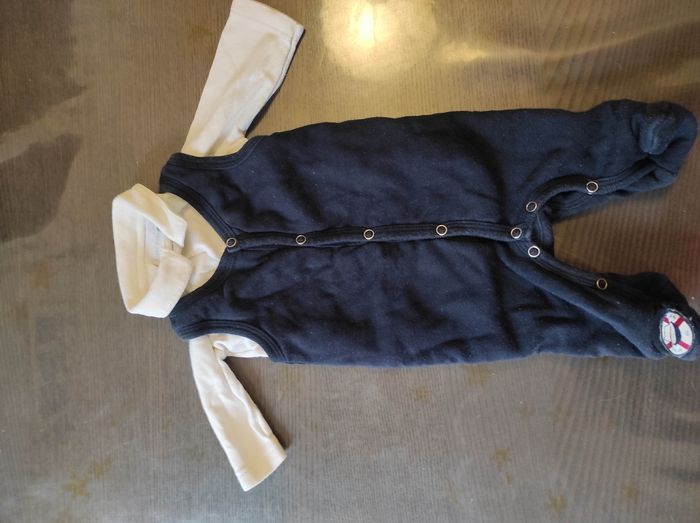 Lot vêtements bébé jusqu'à 1 mois ou 54 cm - photo numéro 3