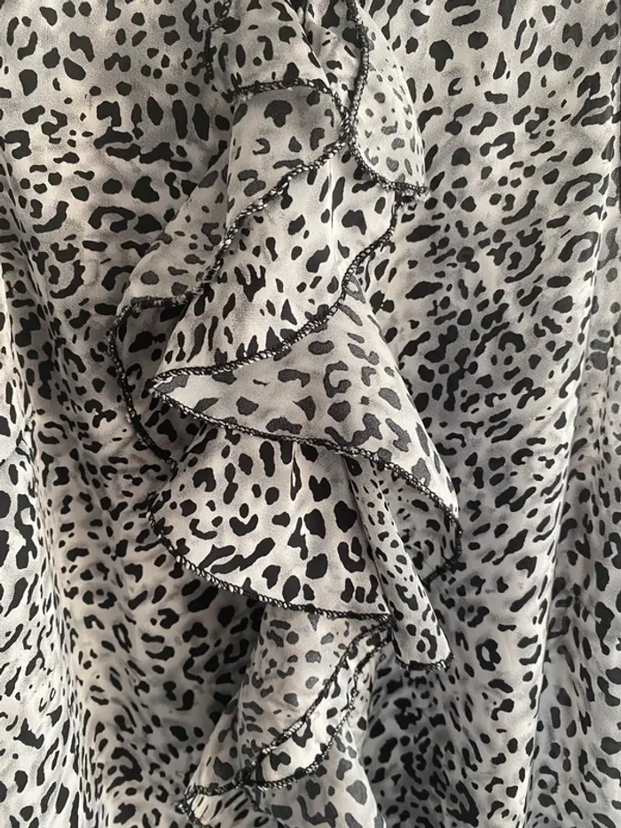 Blouse sans manche eva & lola léopard noir gris et blanc - photo numéro 3