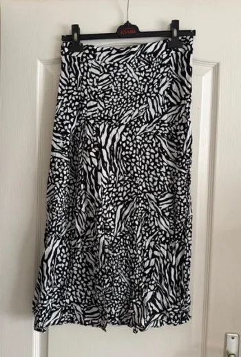 Jupe mi longue taille haute