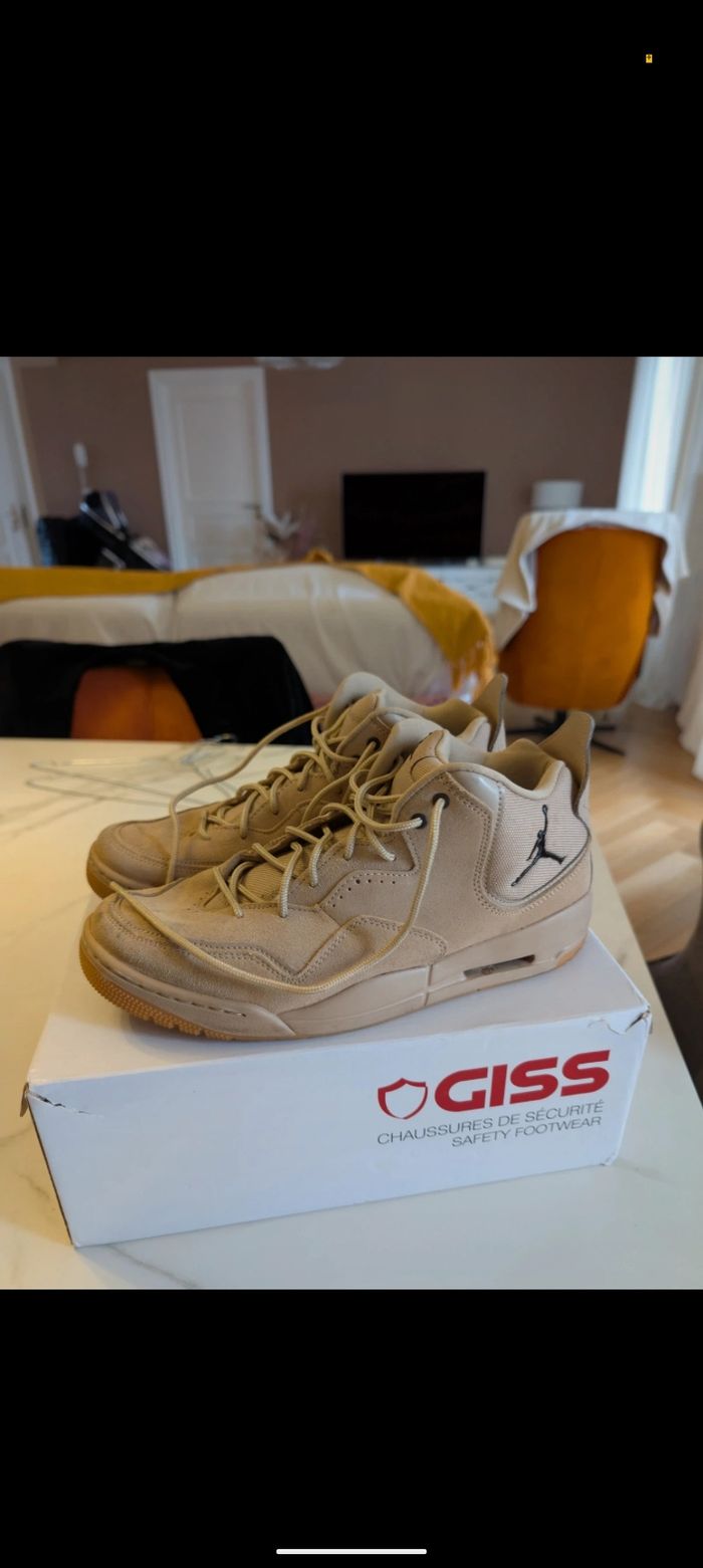 Air Jordan "Courtside 23" beige - photo numéro 2