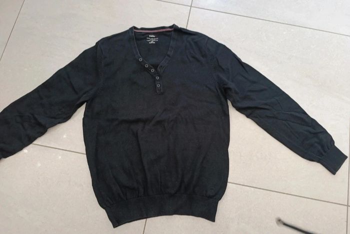Pull col V homme t.M