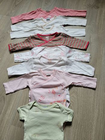 Lot de 8 bodies 3 mois 60 cm