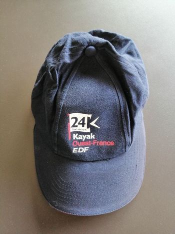 Casquette publicitaire collector 24h Kayak en très bon état