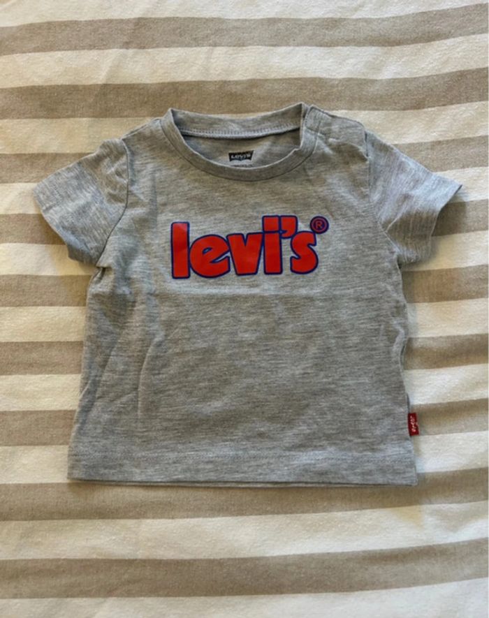 T-shirt Levi’s taille 6 mois