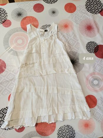 Robe IKKS taille 4 ans