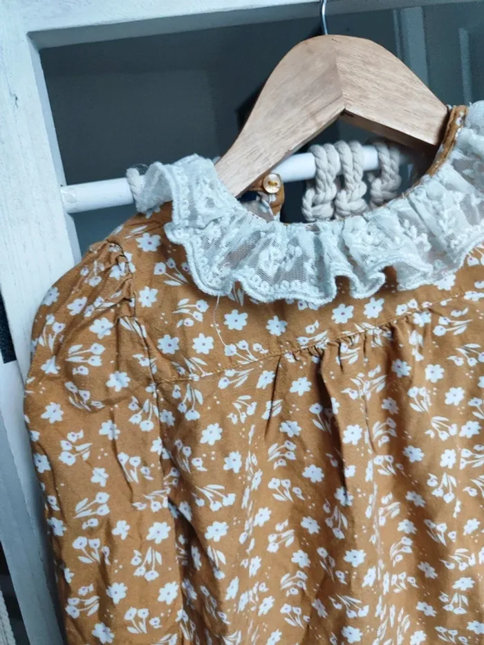 Blouse fleurie - photo numéro 2