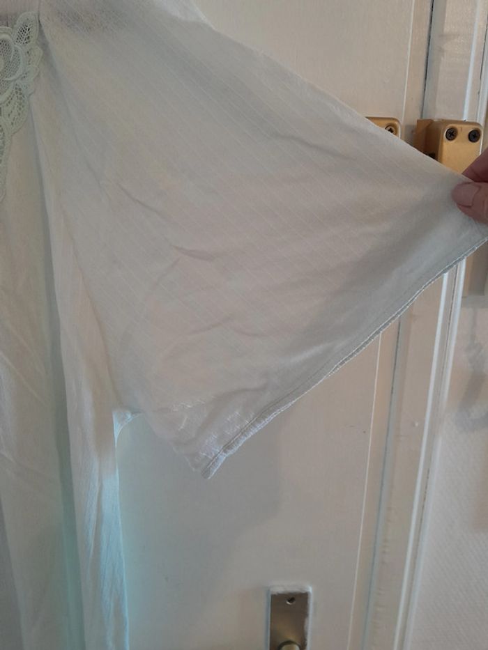 Chemise de nuit, taille 52, Marque La plus Belle, couleur vert très clair - photo numéro 6