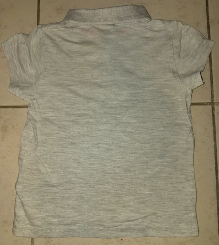 🐭Tee-shirt  gris Disney Mickey Mouse 5 ans 🐭 - photo numéro 4