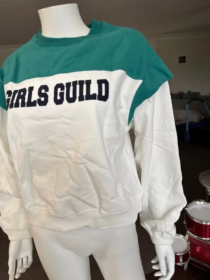 Pull femme, tape-à-l’œil - photo numéro 2
