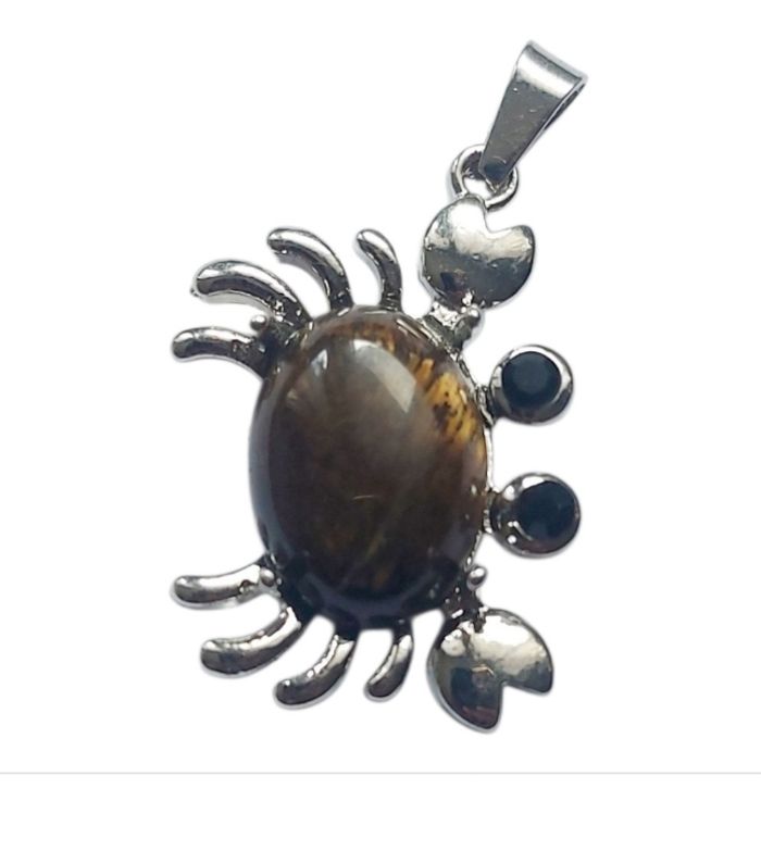 Pendentif « Crabe » avec œil de tigre naturel.