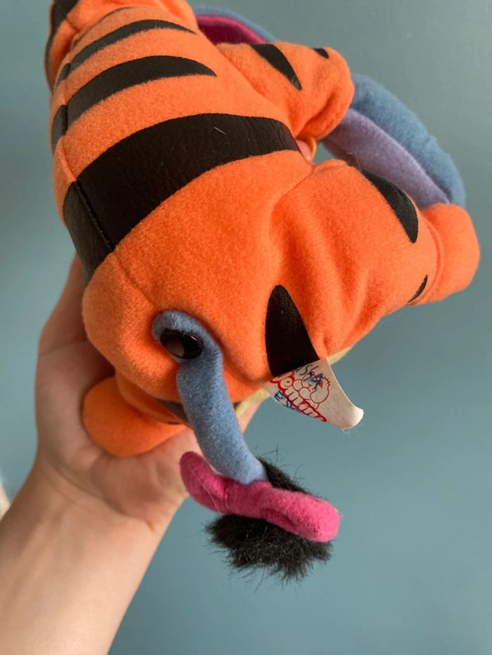 Peluche bouriquet Disney déguisée en tigrou - photo numéro 5