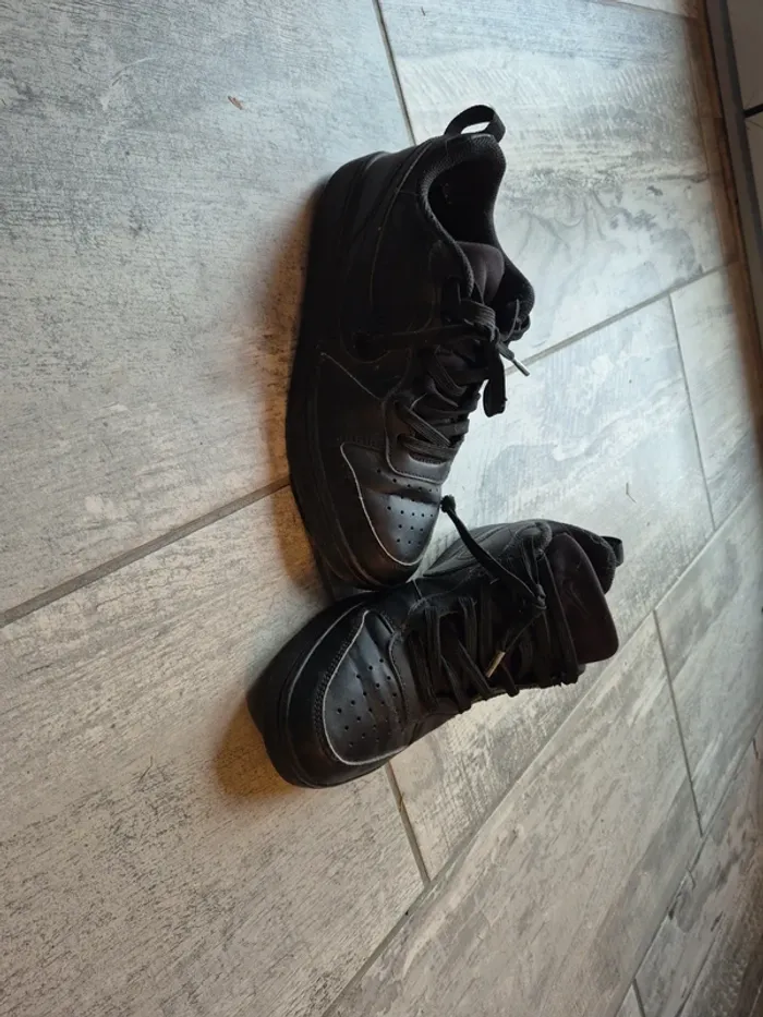 Basket nike t 40 - photo numéro 2