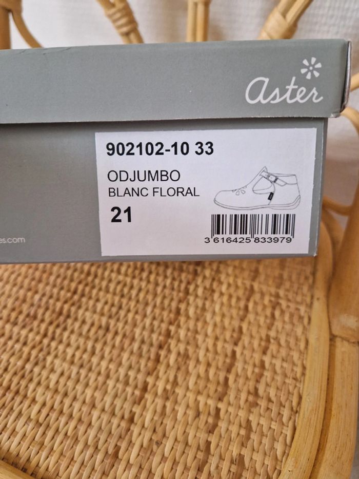 Salomé cuir odjumbo blanche fleurie pointure 21 Aster - photo numéro 10