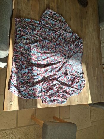 Top manches longues taille 6 neuve