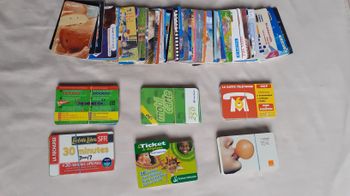 Lot de 70 cartes téléphoniques vintage