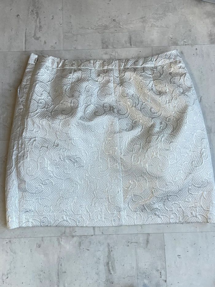 Jupe avec poche blanche effet argenté - photo numéro 2