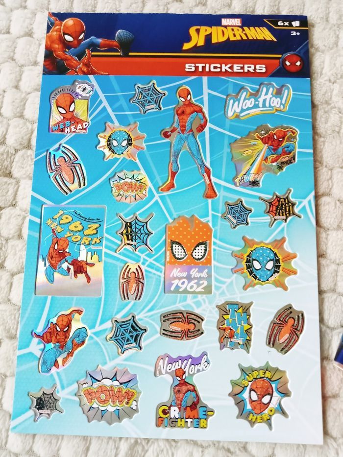 6 fiches de stickers spiderman