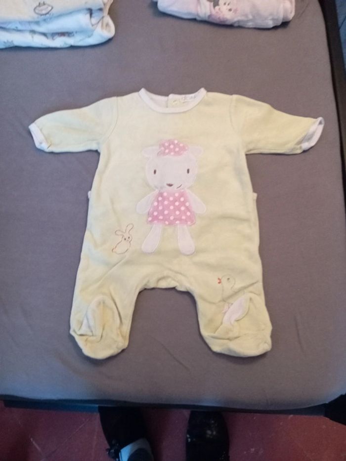 Lot de 5 pyjamas taille 3 mois - photo numéro 3