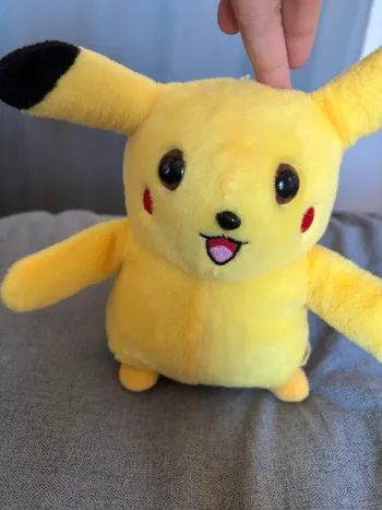 Peluche Pokémon pikachu
