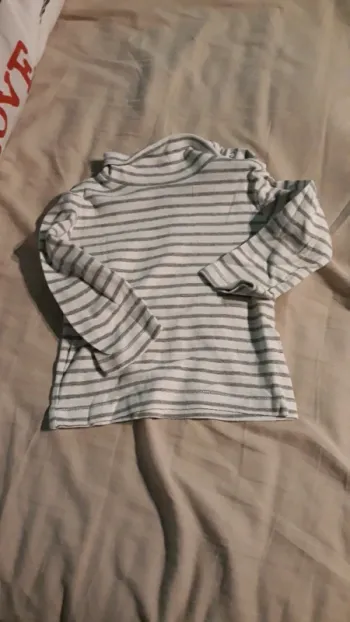 Pull manche longue blanc rayures grises 24 mois