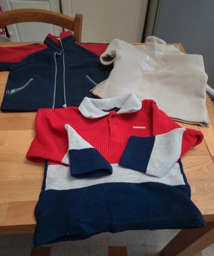 Trois sweats polaires garçon