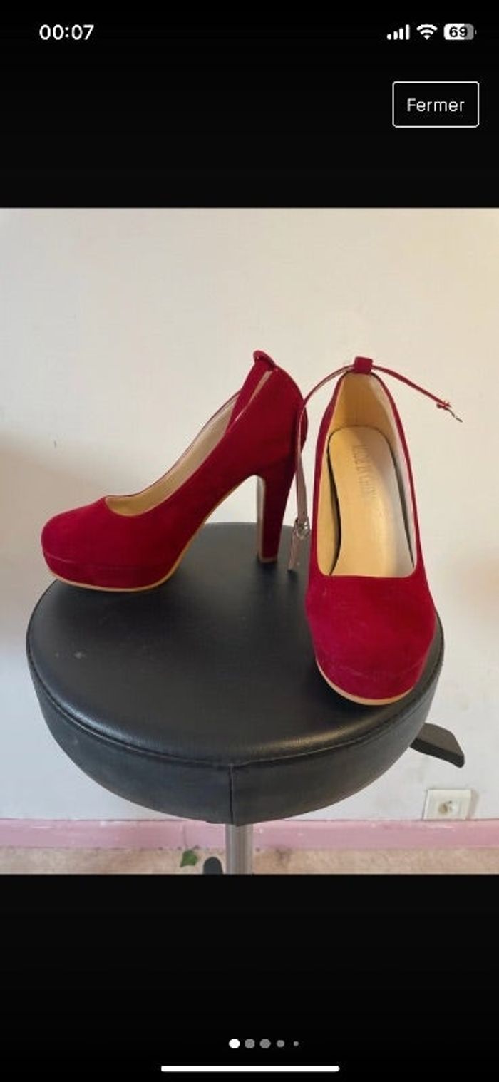 Talons bordeaux