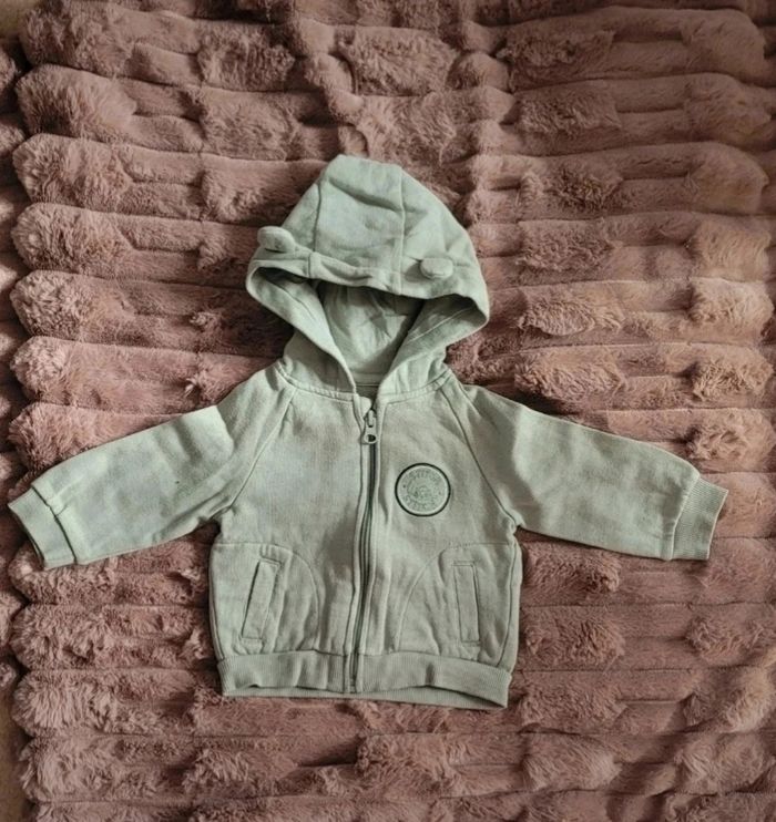 Ensemble Stitch t-shirt manches longues
pantalon et veste - Taille 9 mois - photo numéro 2